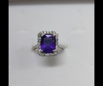 Anello in Ametista con Zirconi