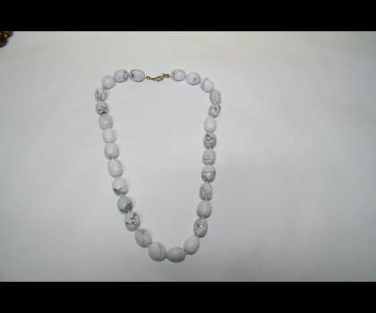 collana in Magnesite